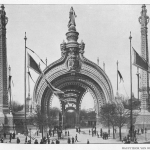 Fig. 21 – Porta monumentale realizzata da Binet in place de la Concorde a Parigi per l’Esposizione universale del 1900 (tratta da: "Die Weltausstellung in Paris 1900", Krüger, Paris-Leipzig 1900)