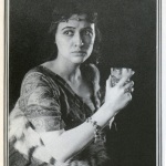 Fig. 04. Fred Holland Day, «Sapphira (Julia Arthur)», stampa al platino, 1895 circa (The Metropolitan Museum of Art, New York)